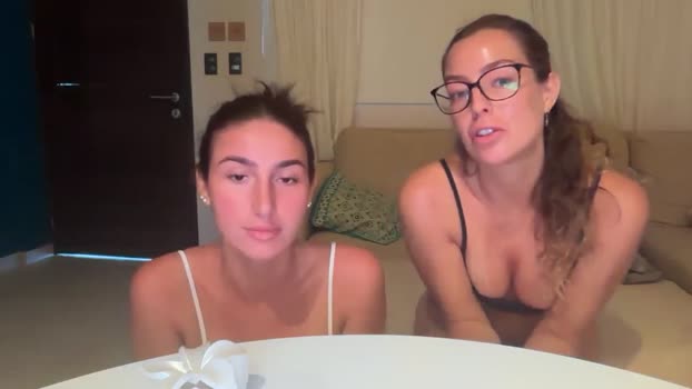 Kikiii_xx MyFreeCams Female 03-02-2025