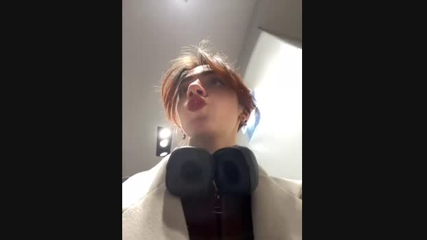 Lily__Belle StripChat Female 04-02-2025