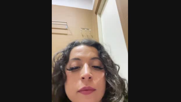 Lina_twin StripChat Female 04-02-2025