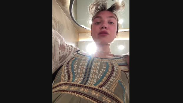 Miss_Elfie StripChat Female 04-02-2025