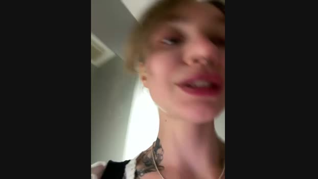 Miss_Elfie StripChat Female 04-02-2025