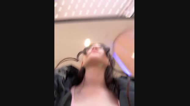 Times__Square StripChat Female 04-02-2025