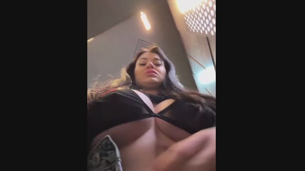 Wet__Bunny StripChat Female 03-02-2025