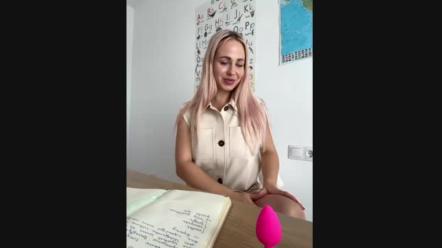 streetdoll StripChat Female 04-02-2025