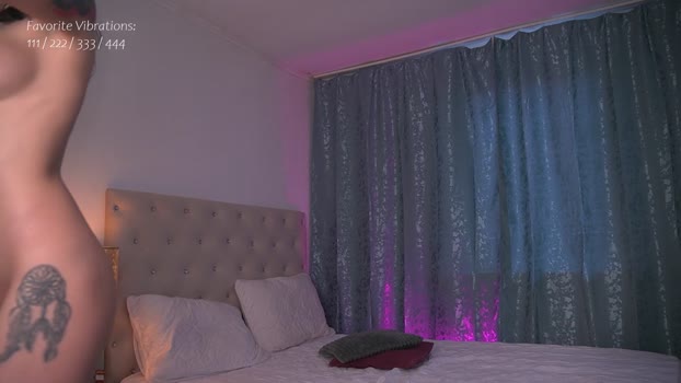 AlyonaX StripChat Female 04-02-2025