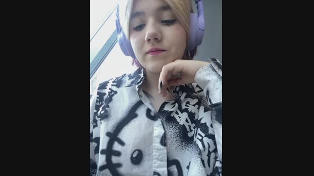 Baby__Naughty StripChat Female 05-02-2025