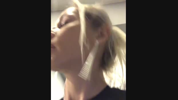 Diamond_Bunny_ StripChat Female 04-02-2025