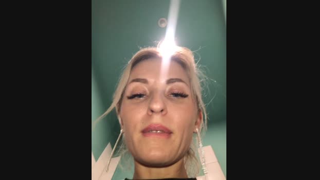 Diamond_Bunny_ StripChat Female 04-02-2025