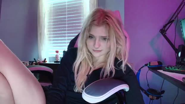 DuckChan0 MyFreeCams Female 04-02-2025