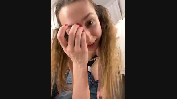 Lia__Love StripChat Female 05-02-2025