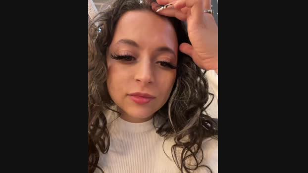 Lina_twin StripChat Female 04-02-2025