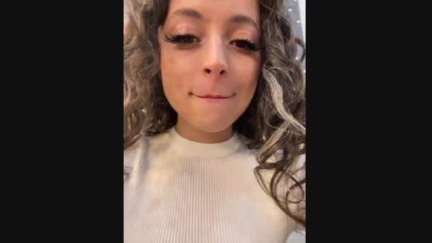 Lina_twin StripChat Female 04-02-2025