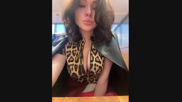 South_Carolina StripChat Female 04-02-2025