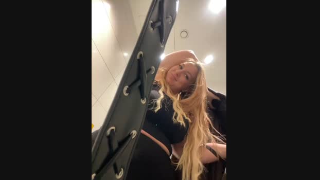 Sweet___Emily StripChat Female 05-02-2025