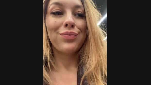 Sweet___Emily StripChat Female 05-02-2025