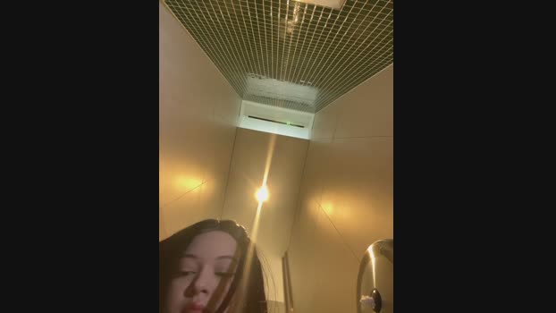 Times__Square StripChat Female 04-02-2025