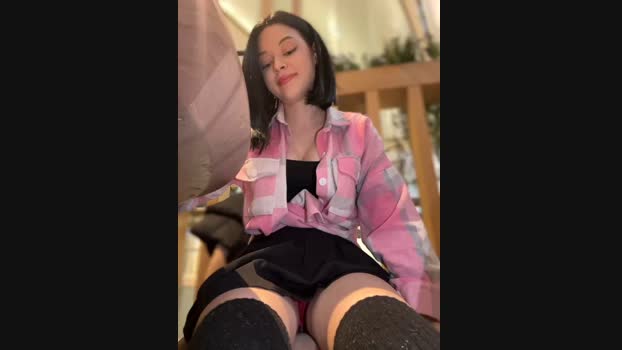 Times__Square StripChat Female 04-02-2025