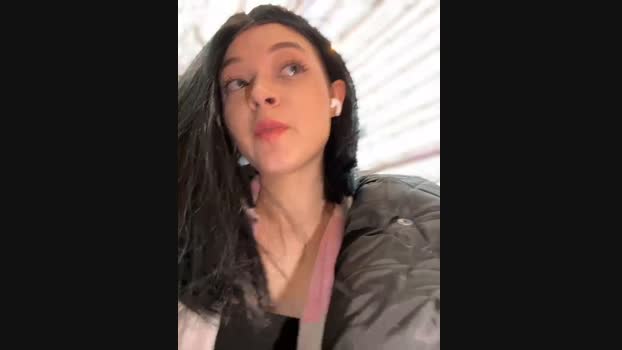 Times__Square StripChat Female 05-02-2025