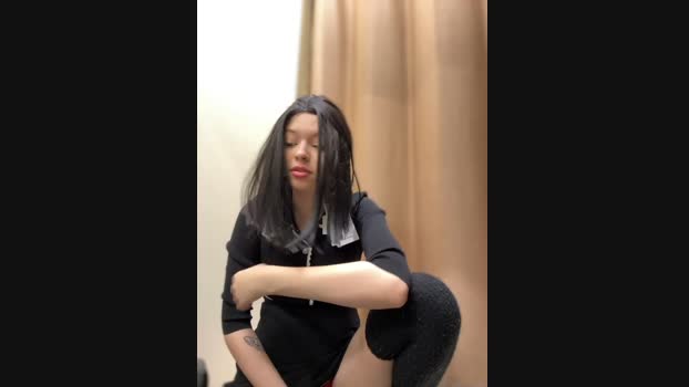 Times__Square StripChat Female 05-02-2025