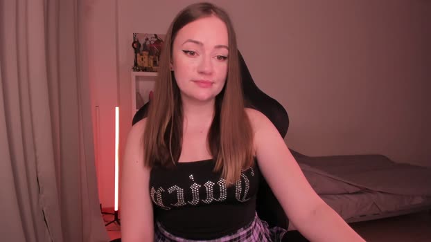 WalkingGirl StripChat Female 04-02-2025