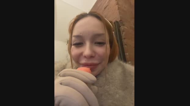 babydolll StripChat Female 04-02-2025