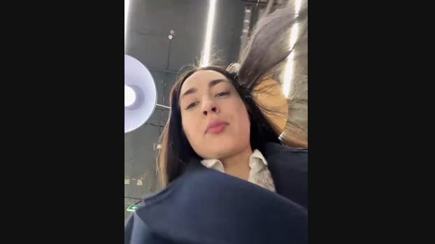 Holly_Play StripChat Female 06-02-2025