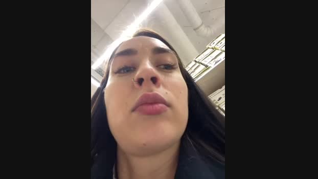 Holly_Play StripChat Female 06-02-2025
