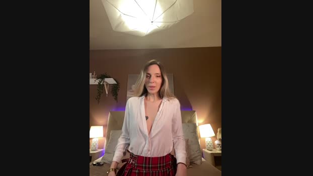 LiaraTesoni StripChat Female 05-02-2025