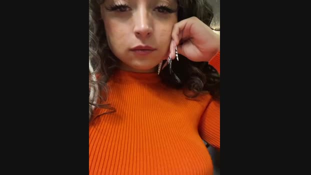 Lina_twin StripChat Female 06-02-2025