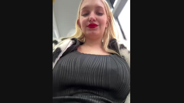 Milkyy_wway StripChat Female 06-02-2025