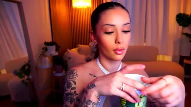 Naomii18 MyFreeCams Female 06-02-2025