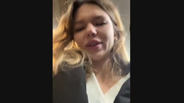 Oh_Anna StripChat Female 05-02-2025