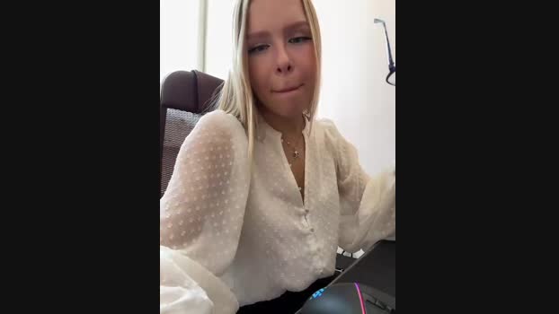mur_girl StripChat Female 06-02-2025