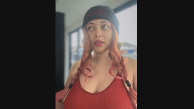 seraphine23 StripChat Female 05-02-2025