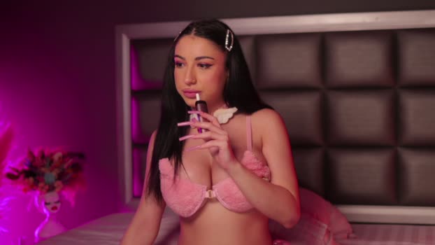 Anais_Bloom StripChat Female 06-02-2025