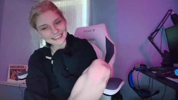 DuckChan0 MyFreeCams Female 07-02-2025