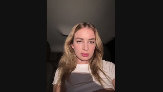 EvieEvans StripChat Female 06-02-2025