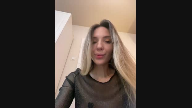 LiaraTesoni StripChat Female 06-02-2025