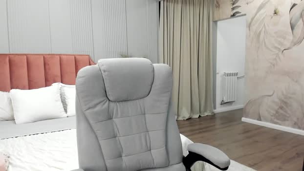 NellieCutest MyFreeCams Female 06-02-2025