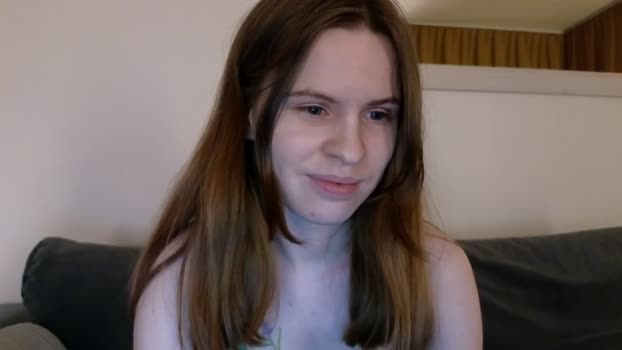 Yuri_elfie MyFreeCams Female 06-02-2025