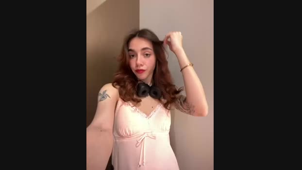 Lily__Belle StripChat Female 07-02-2025