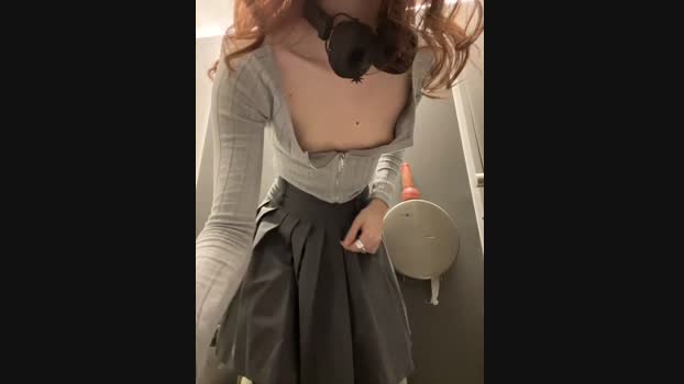 Lily__Belle StripChat Female 07-02-2025