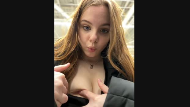 Luna__Mur StripChat Female 08-02-2025