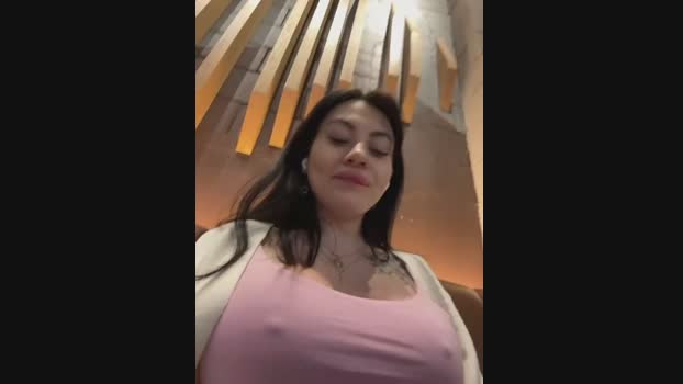 Wet__Bunny StripChat Female 08-02-2025