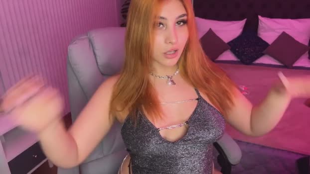 XtraHotX StripChat Female 07-02-2025