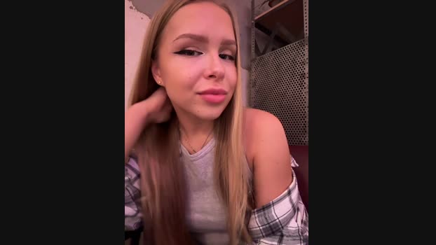 mur_girl StripChat Female 08-02-2025