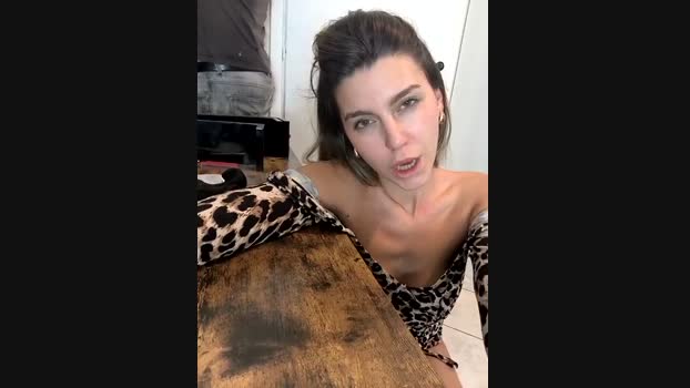 nicole_98 StripChat Female 08-02-2025