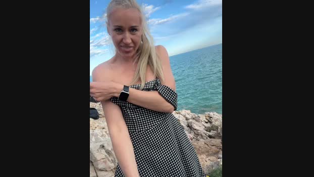 Dina-Light StripChat Female 08-02-2025