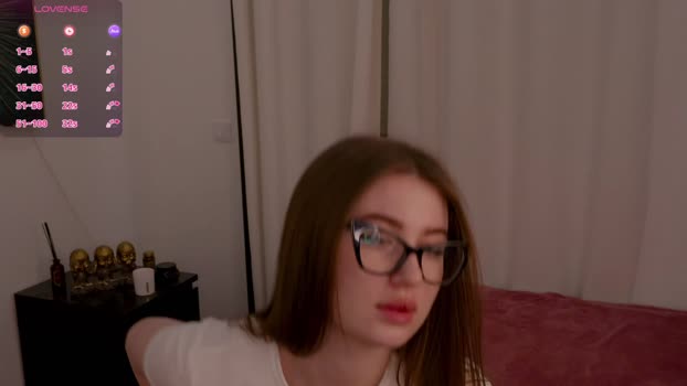 Lilly_Colins StripChat Female 08-02-2025