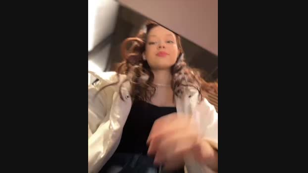 Times__Square StripChat Female 08-02-2025